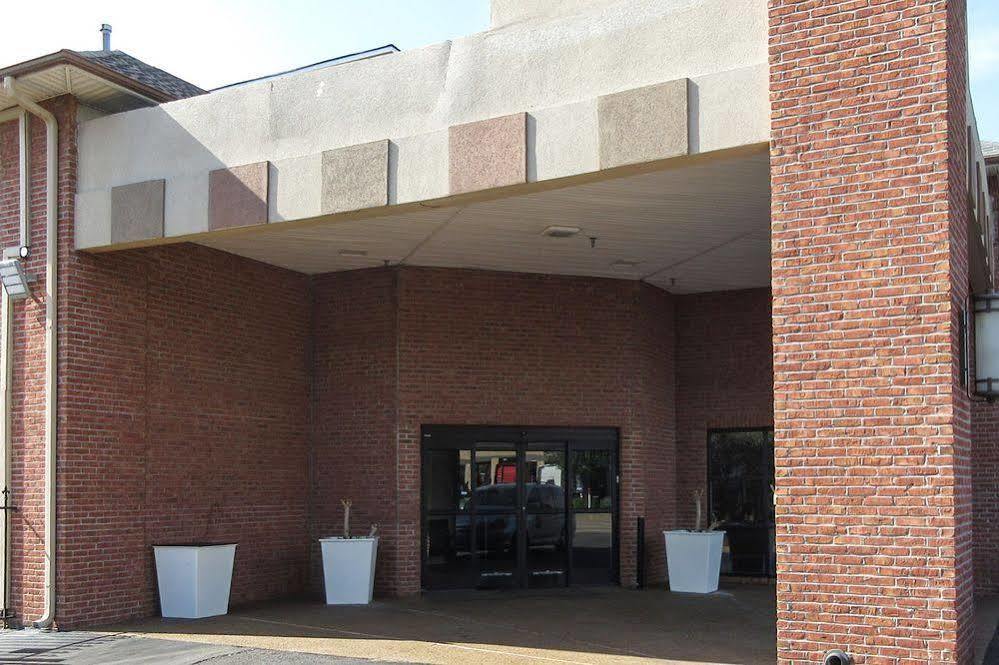 Quality Inn Airport I-240 Memphis Exterior photo